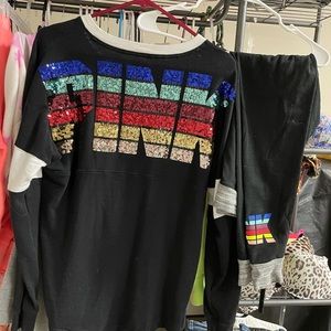 PINK Set, pants small Shirt Med great condition , pants new